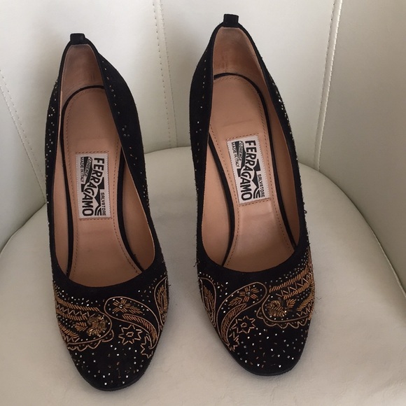 Ferragamo suede pumps